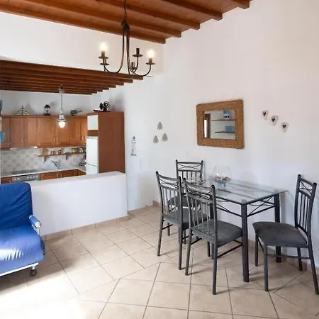 Mykonos Elegance 2-bedroom Escape In Psarou Apartment *