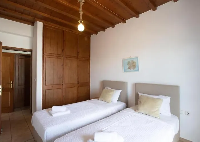 Mykonos Elegance 2-bedroom Escape In Psarou Apartament