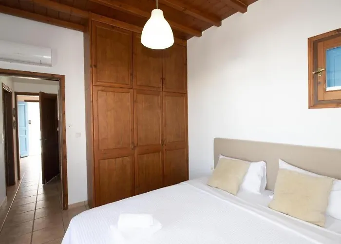 Mykonos Elegance 2-bedroom Escape In Psarou Apartamento *